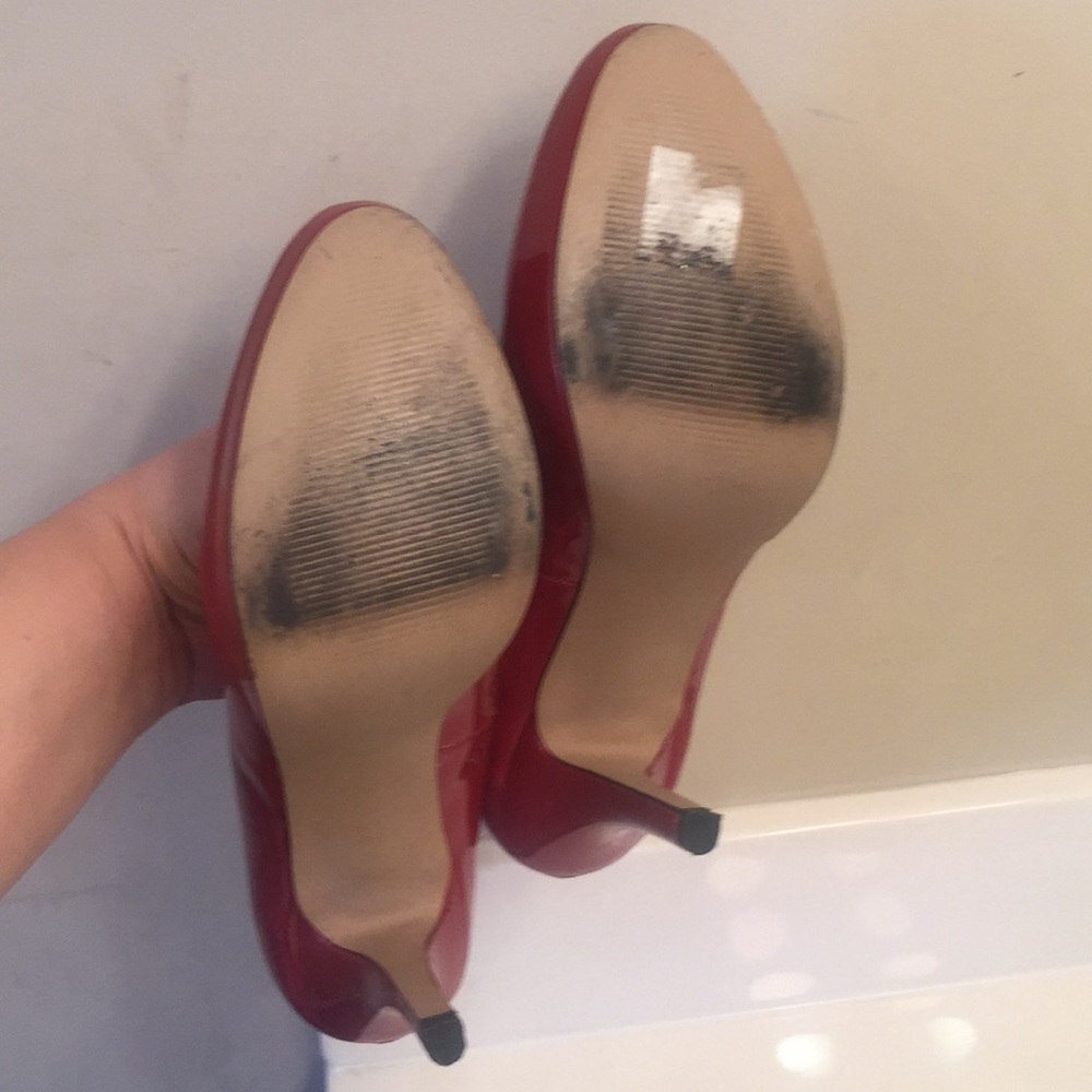 Red Hot Heels - Picture 2 of 2